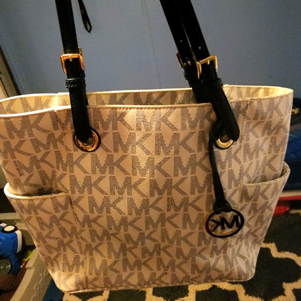 Michael kors  purse like new